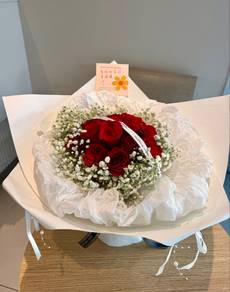 Red rose bouquet