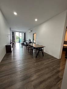 Apartment For Sale in Royal Oak