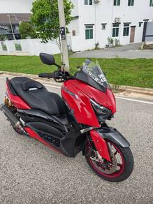 Yamaha XMAX