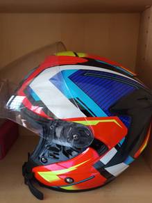 Helmet size XL secondhand untuk dijual