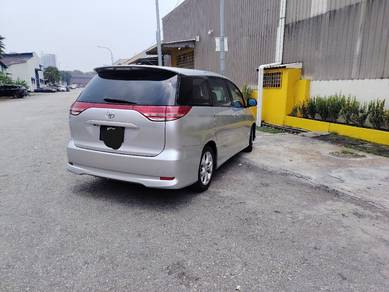 Toyota Estima in Batu Caves, SGR