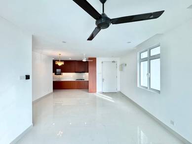 Condominium For Sale in Flora Rosa