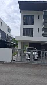 3-storey Terraced House For Sale in Old Klang Road,KUL
