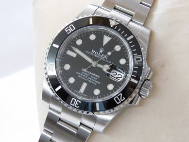 Rolex Submariner Date 116610LN. 2017 Full Set. 
