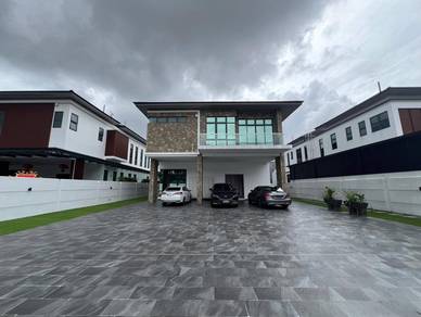 Bungalow House For Sale in Setia Tropika,JHR