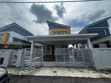 Bungalow House For Sale in Krubong,MLK