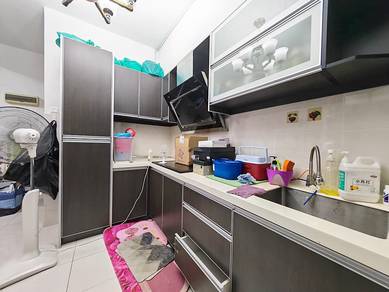 Condominium For Sale in Koi Kinrara