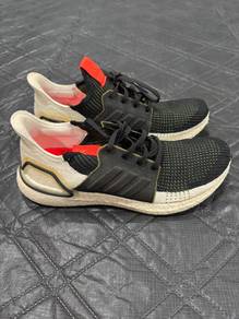 Adidas Ultra Boost 19