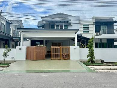 Semi-Detached House For Sale in Miri,SWK