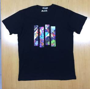 Uniqlo Gatchaman Black Tee #BQ Used
