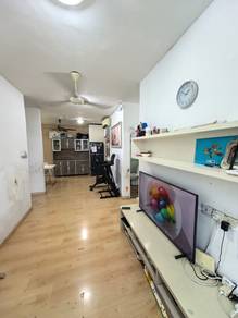 Apartment For Sale in University Condo Apartments 1