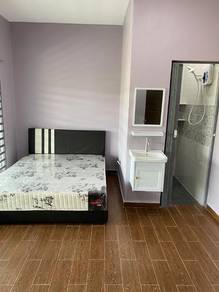 Room in Lunas, KDH