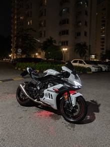 CFMOTO 675SR-R
