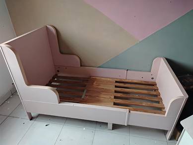 katil Ikea Busunge
