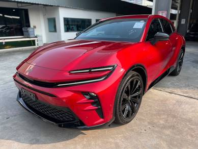 Toyota Crown SPORT Z in Chan Sow Lin, KUL
