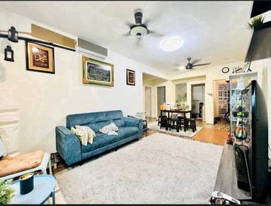 Condominium For Sale in E Garden