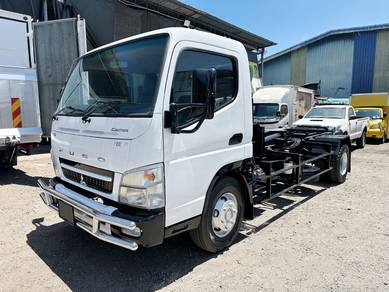 Mitsubishi Fuso FE83PG 2016 14ft Armroll Roro Roll