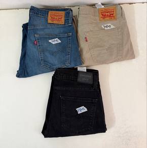 Levi’s Jeans sz 33 Combo::.