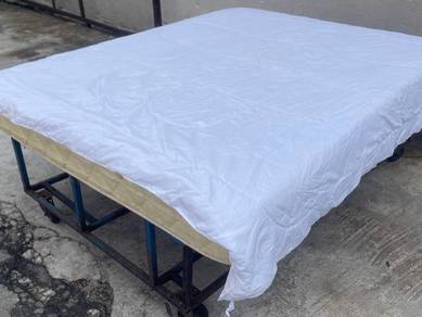 C076 Selimut Toto 210 x 210 cm Queen Comforter