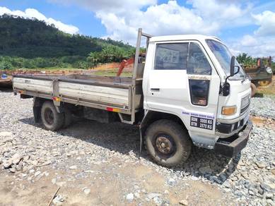 USED Daihatsu Delta Chasis Cab for sale