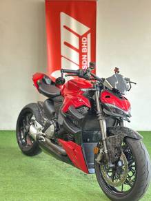 Ducati Streetfighter V2