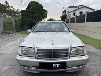 Mercedes Benz C200 200 CLASSIC (CBU) in Puchong, SGR
