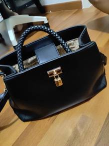 GUESS HANDBAG Original