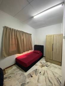Room in Shah Alam, SGR