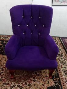 Naufal perabut terpakai sofa