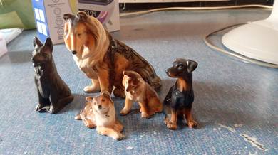Lot of Porcelin Dog figurine 