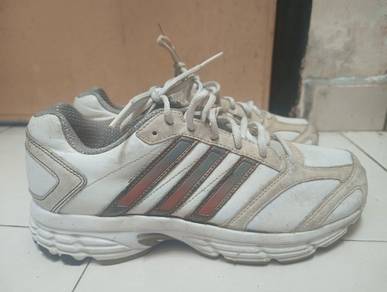Kasut Adidas
