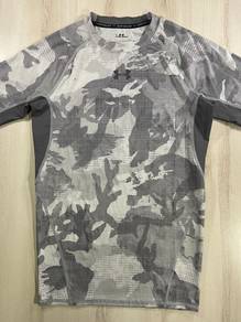 Under Armour Fitted Tee #DR Used