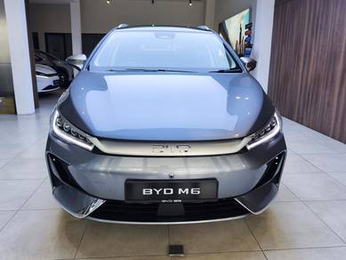 BYD M6 EXTENDED in Bachang, MLK