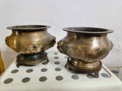 Antique vintage brass joss pot 5"++