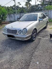 Mercedes Benz E200 200 CLASSIC (CBU) in Tampin, NSN