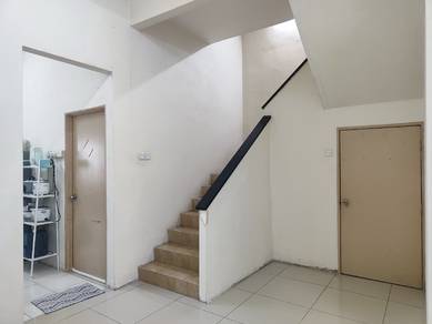 Room in Batu Kawan, PNG