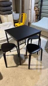 Table ikea with 4 chair