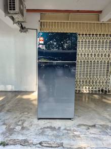 Toshiba auto ice maker refrigerator 2d peti sejuk