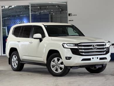 Toyota Land Cruiser ZX in Jalan Kuching, KUL