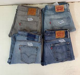 Levi’s Jeans sz 33 Combo;;