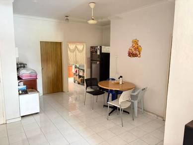 Apartment For Sale in Taman Pandan Apartment