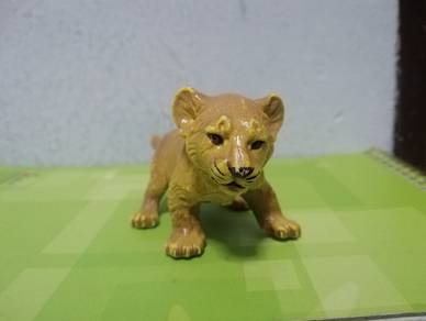 Vintage Plastic Lion Cub
