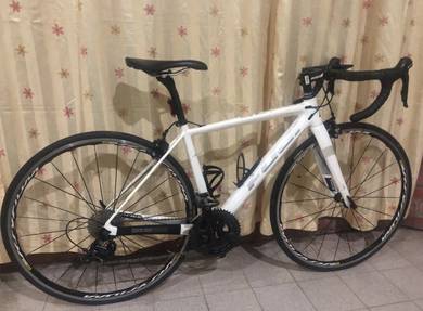 Fuji SL3 Full Carbon Roadbike