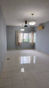 Condominium For Rent in Koi Kinrara