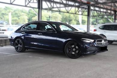 Mercedes Benz C200 200 AVANTGARDE in Puchong, KUL