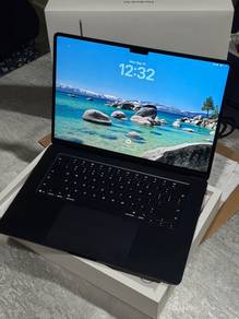 MacBook Air 15” 16/512GB warranty may 2028
