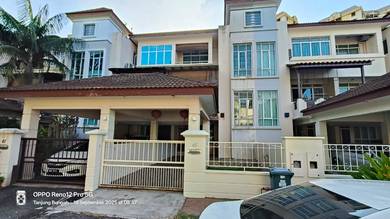 3-storey Terraced House For Sale in Tanjung Bungah,PNG