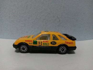 Vintage Yatming Ford Sierra XR4i