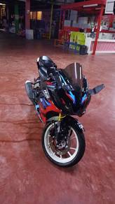 Yamaha R15
