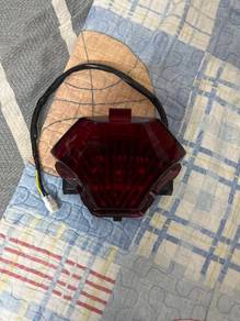 lampu belakang y15zr std kilang